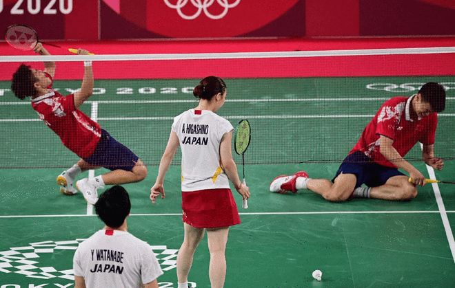 日本队翻盘韩国队，黄鸭组合刷新纪录