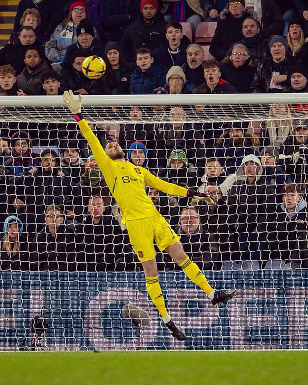 塞维利亚轻取阿森纳，卡塞米罗一己之力扛起全队的简单介绍