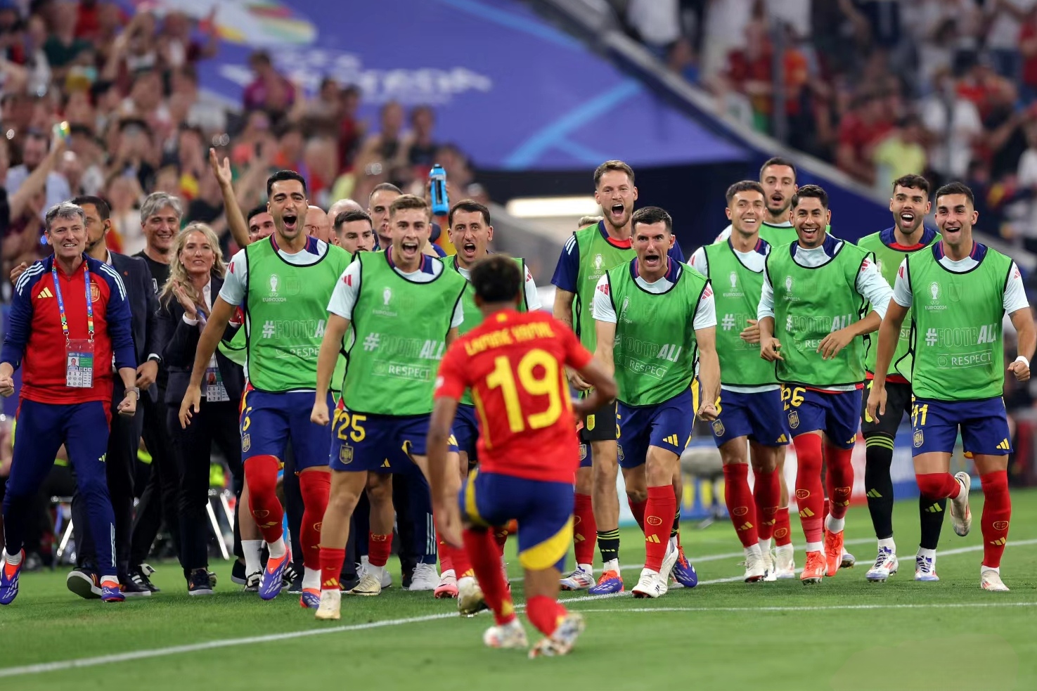 关于瓦伦西亚鏖战里昂，内马尔一己之力扛起全队的信息