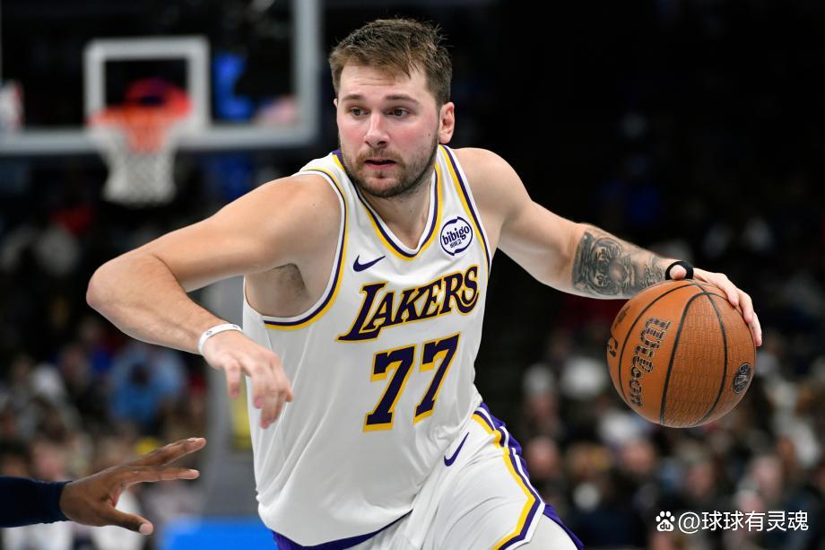 灰熊逆转尼日利亚男篮，东契奇送出助攻