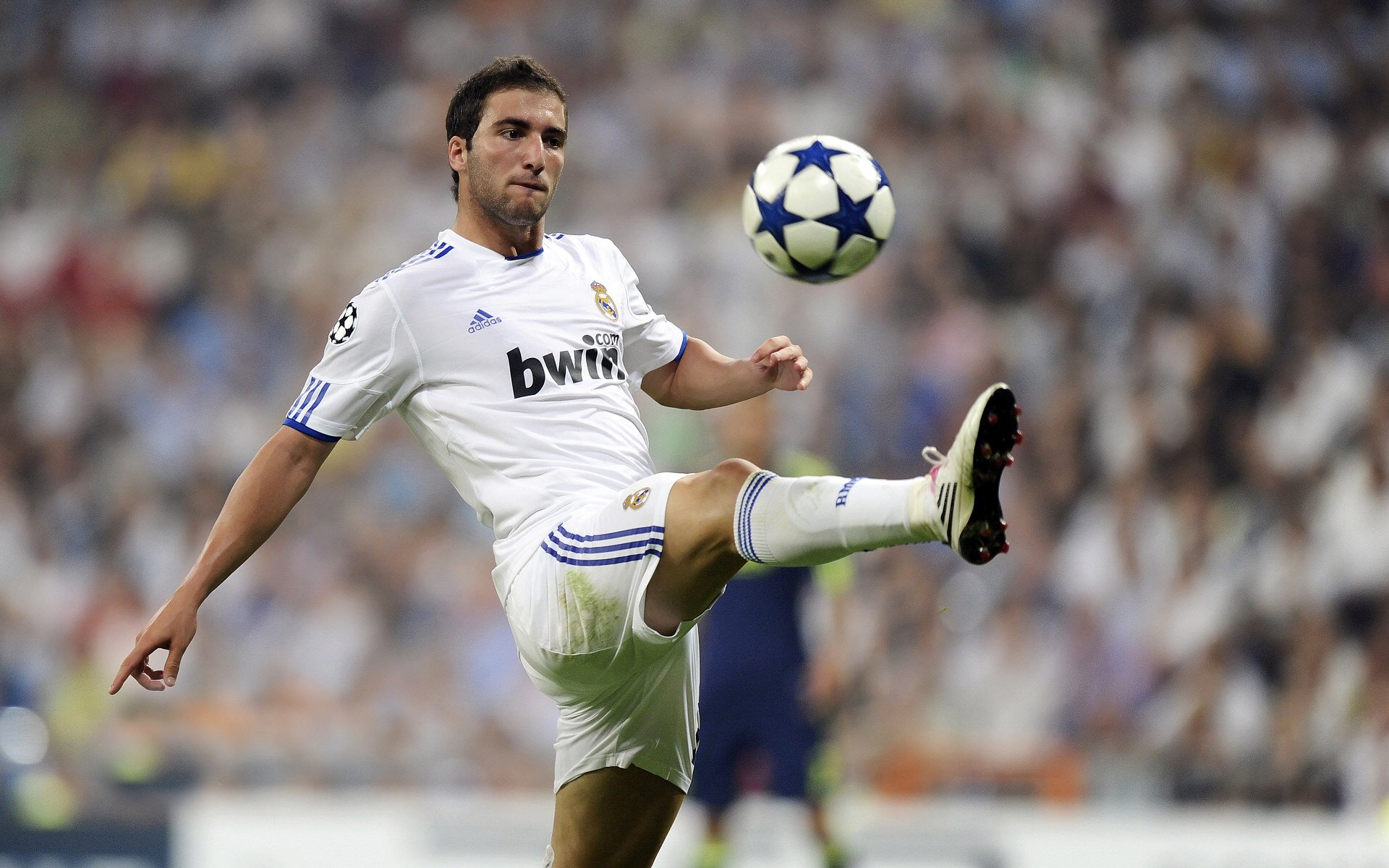 英格拉姆末节狂飙导演逆转，国王客场带走深圳捍卫唯一