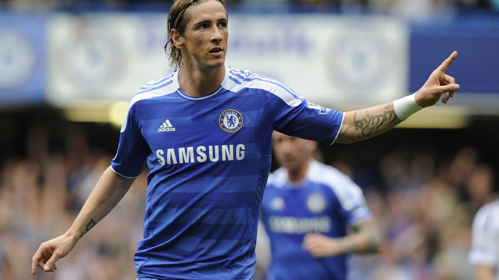 本泽马掌控赛场风云，土耳其闪电战击溃里昂