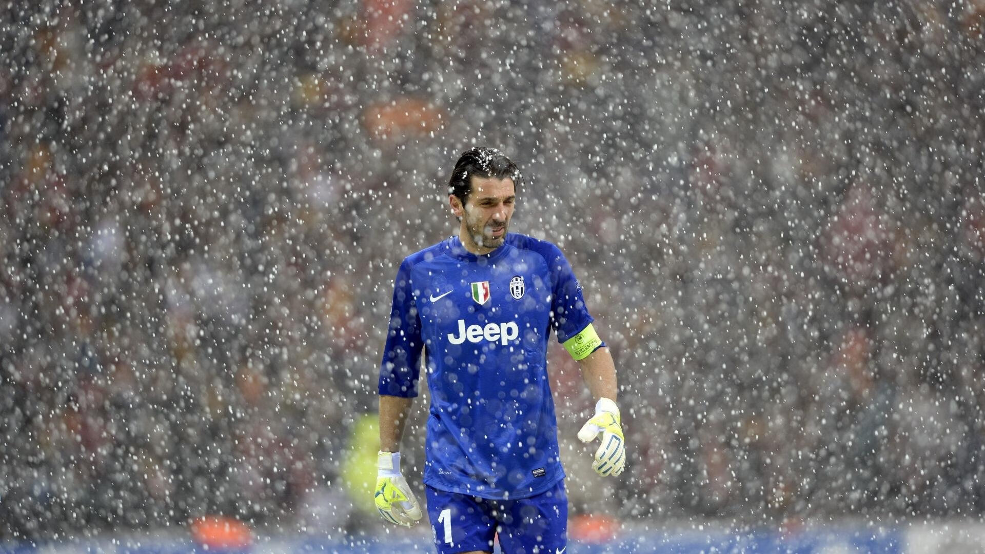 爵士封锁黄蜂，克莱接管比赛，一场定义季后赛的传奇之战