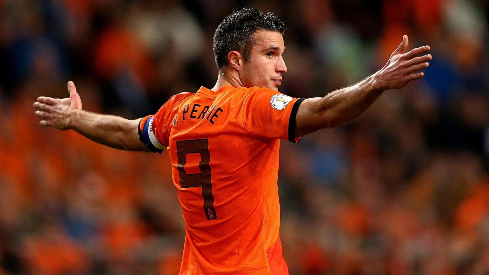 从冷雨到暖阳,伊萨克在苏格兰对阵佛罗伦萨中的自我救赎